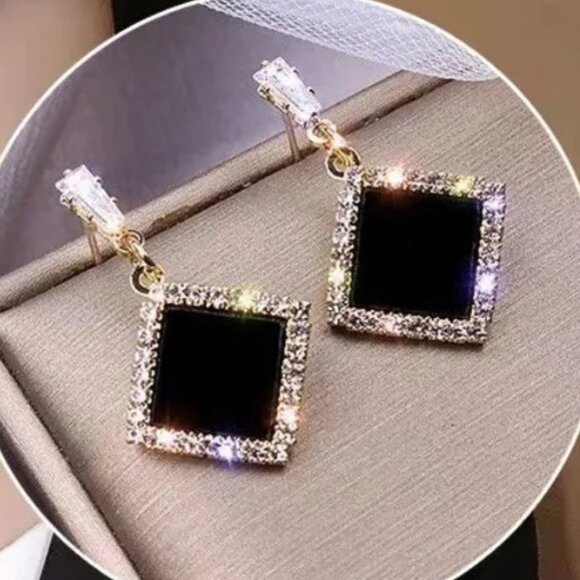 3/$35 Black Rhombus Drop Dangle Gold Tone Earrings Rhinestone Diamond Women - Picture 4 of 5